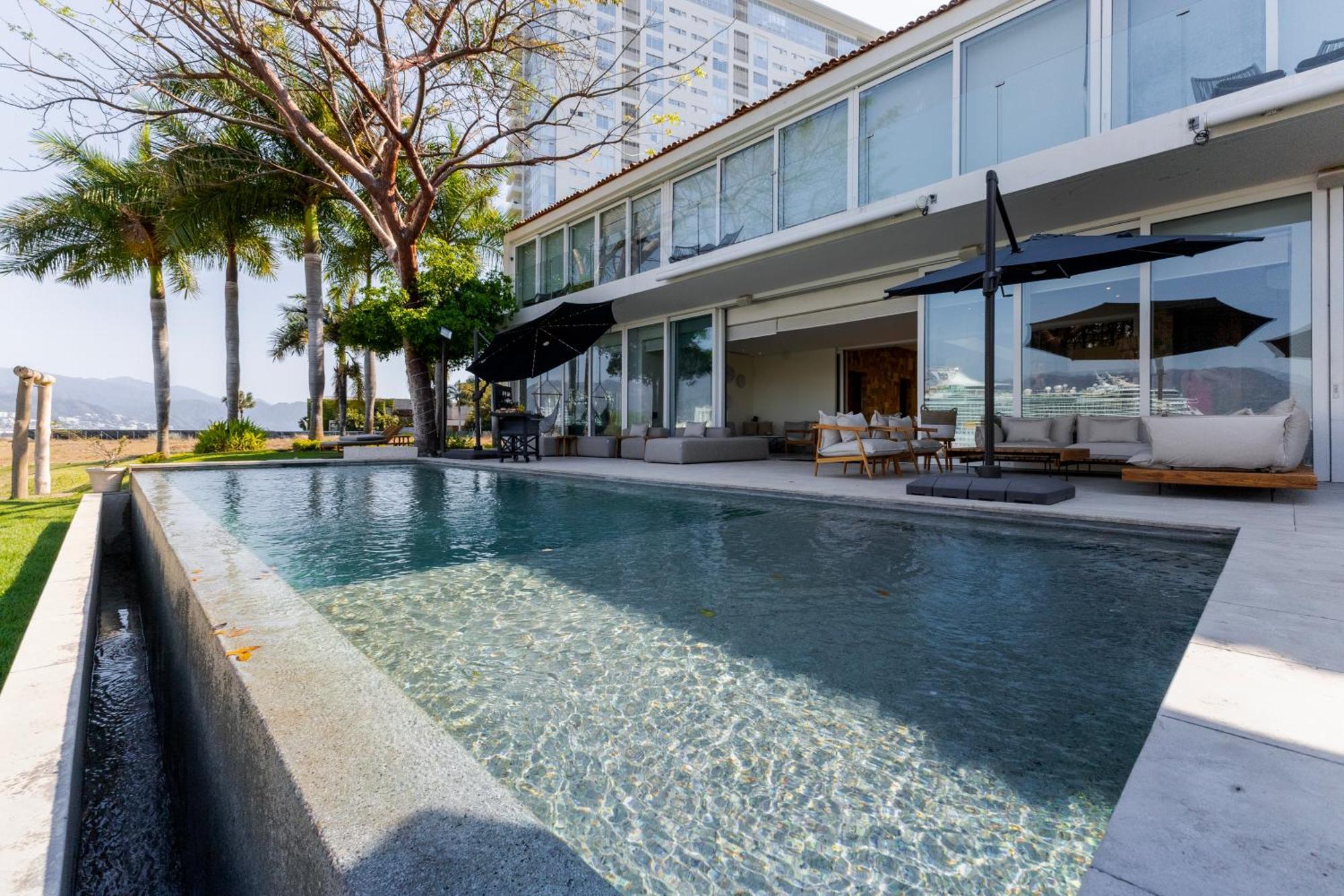 Apartahotel Capitalia Tres Mares Residences & Marina