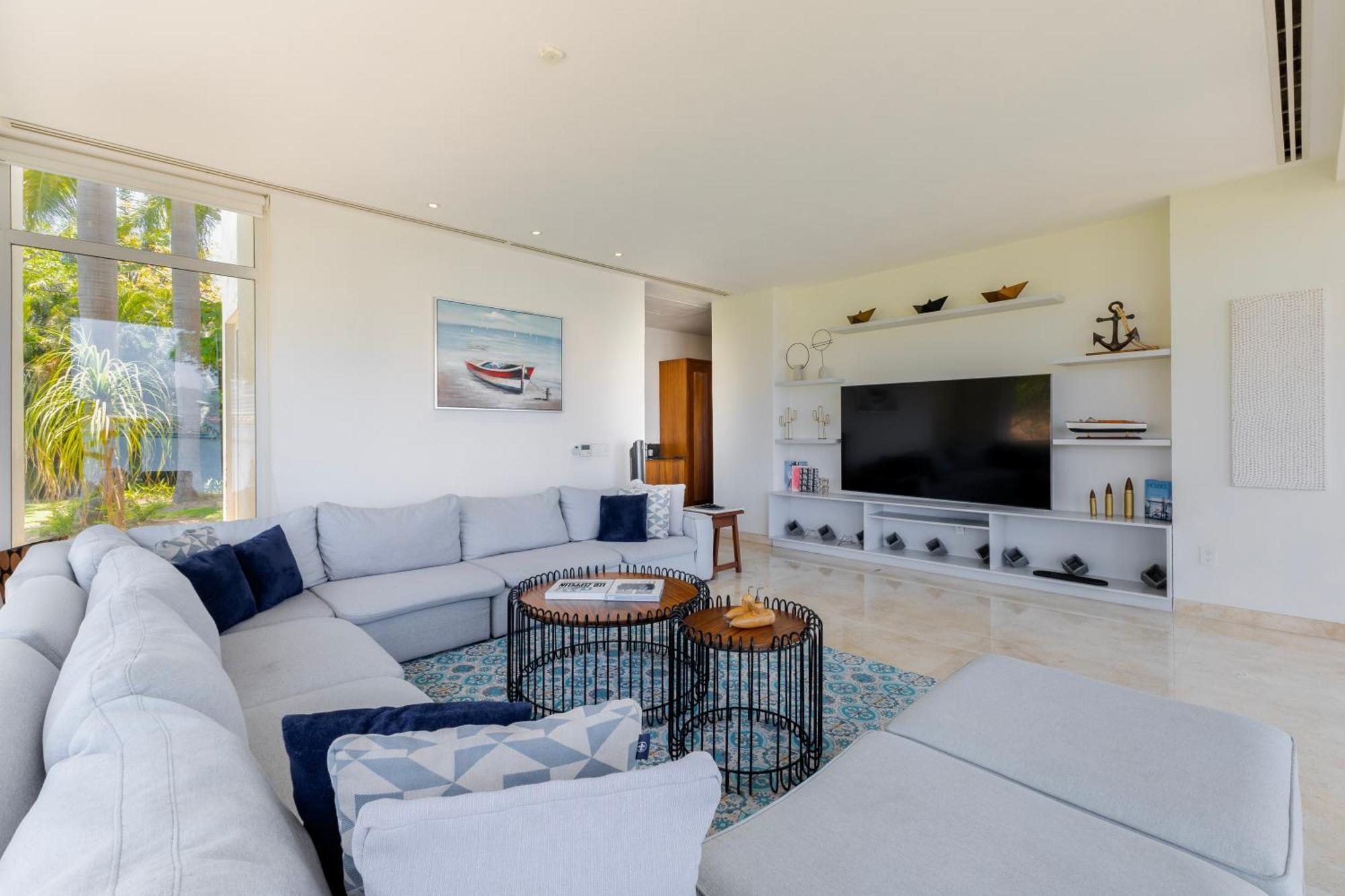 Apartahotel Capitalia Tres Mares Residences & Marina