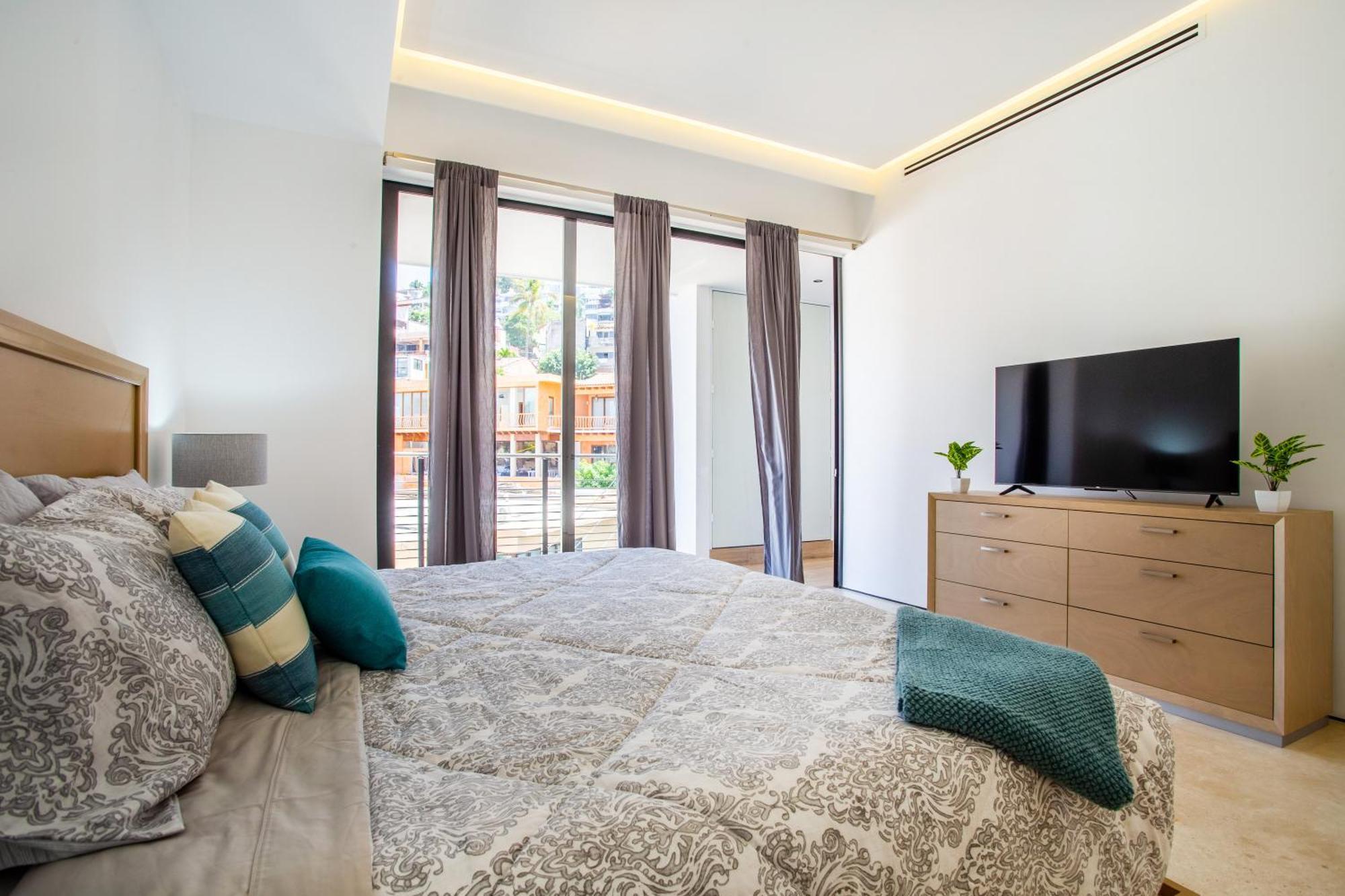 Maxwell Residences Romantic Zone Puerto Vallarta