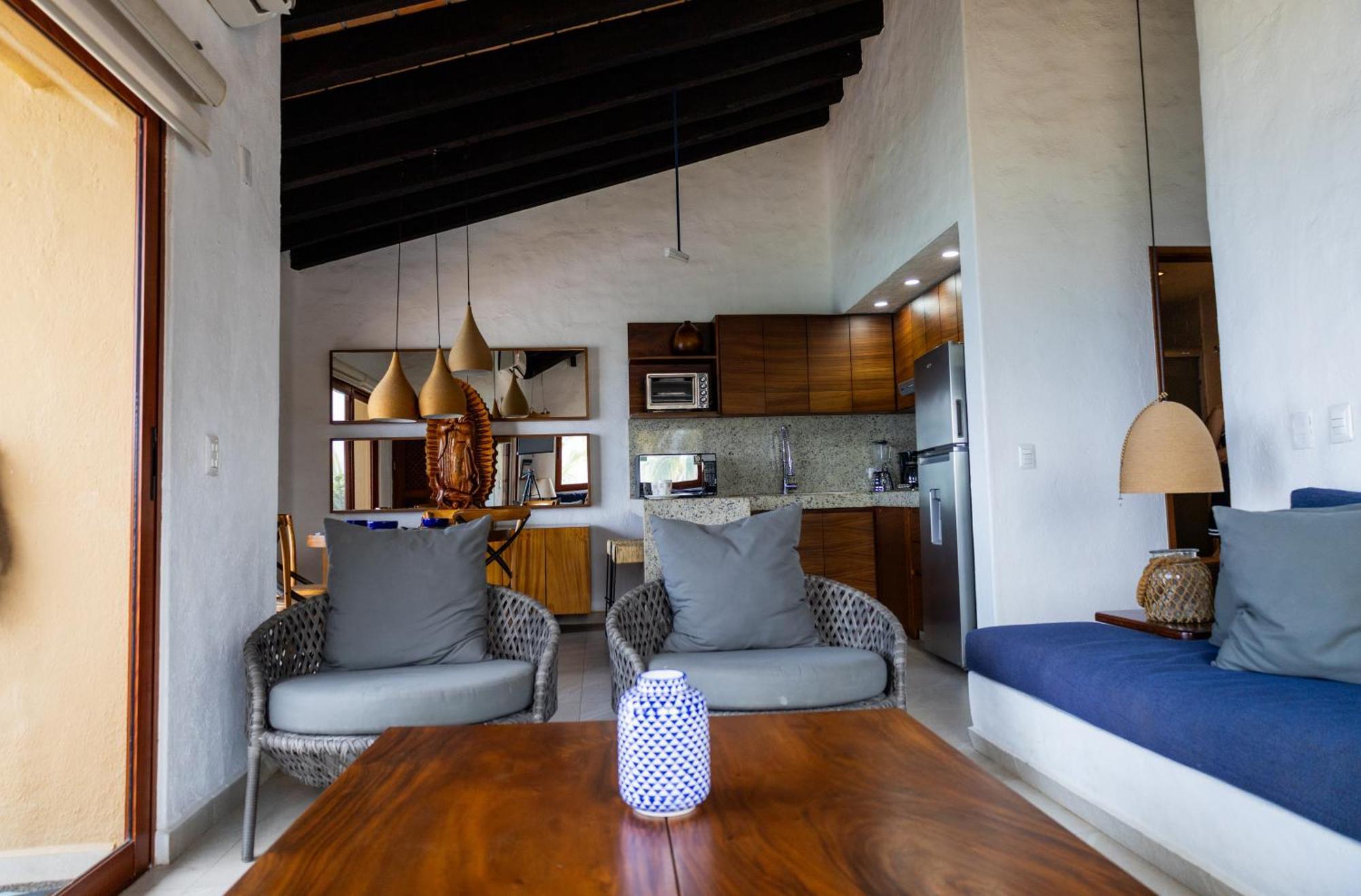 Tules 501 One Bedroom With Ocean Views And Lush Palm Gardens Hotel *