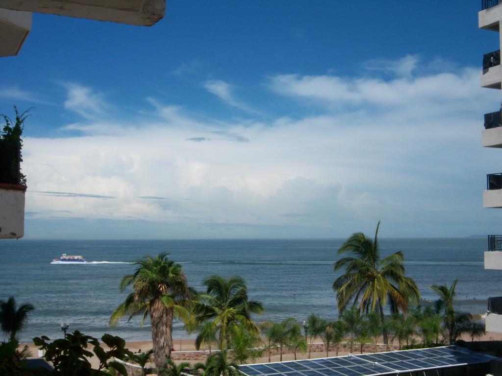 Pensión Vallarta Jr In The Exclusive Zona Romantica *