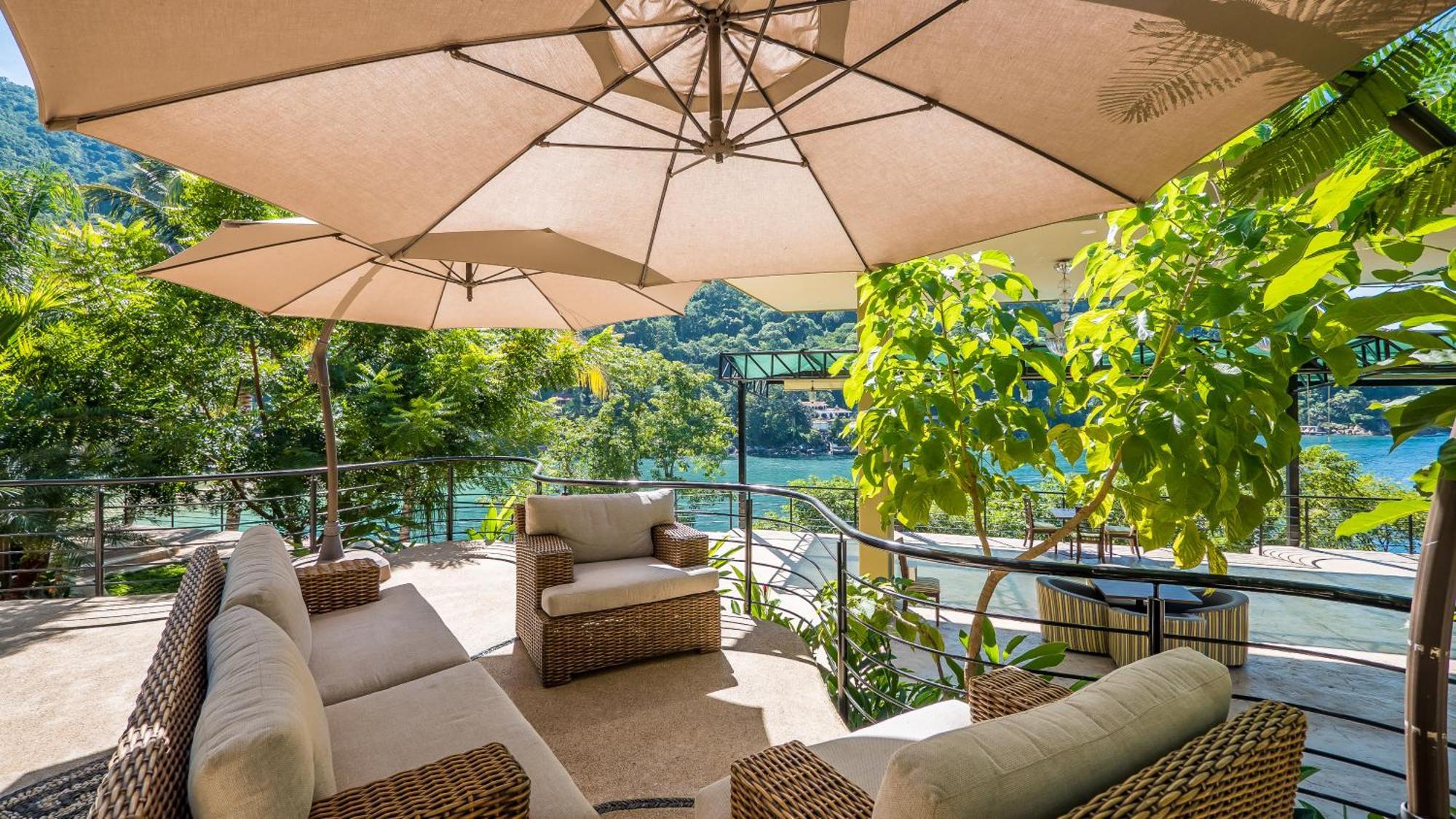 Luxury Ocean Frontage Boutique Hotel *