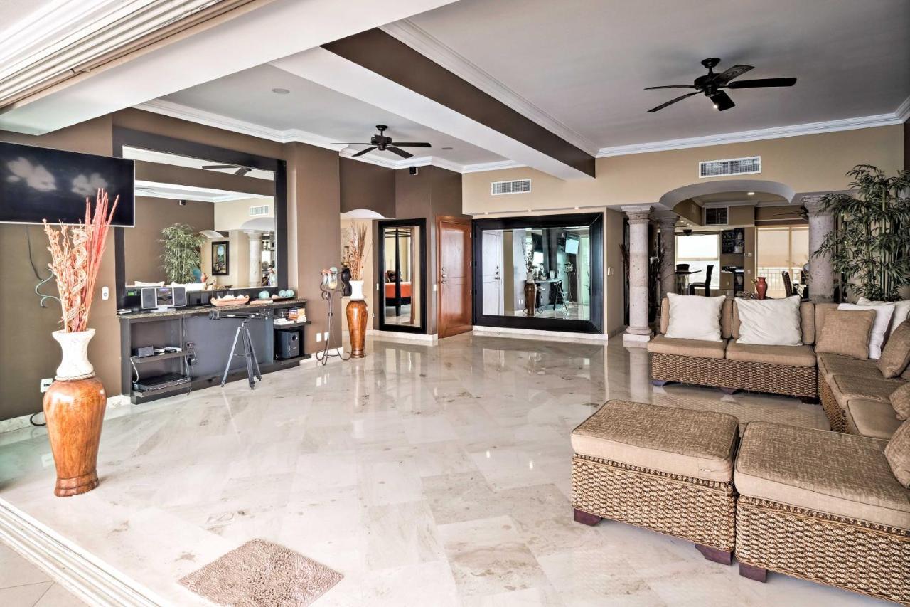 Beachfront With Wraparound Balcony! Puerto Vallarta