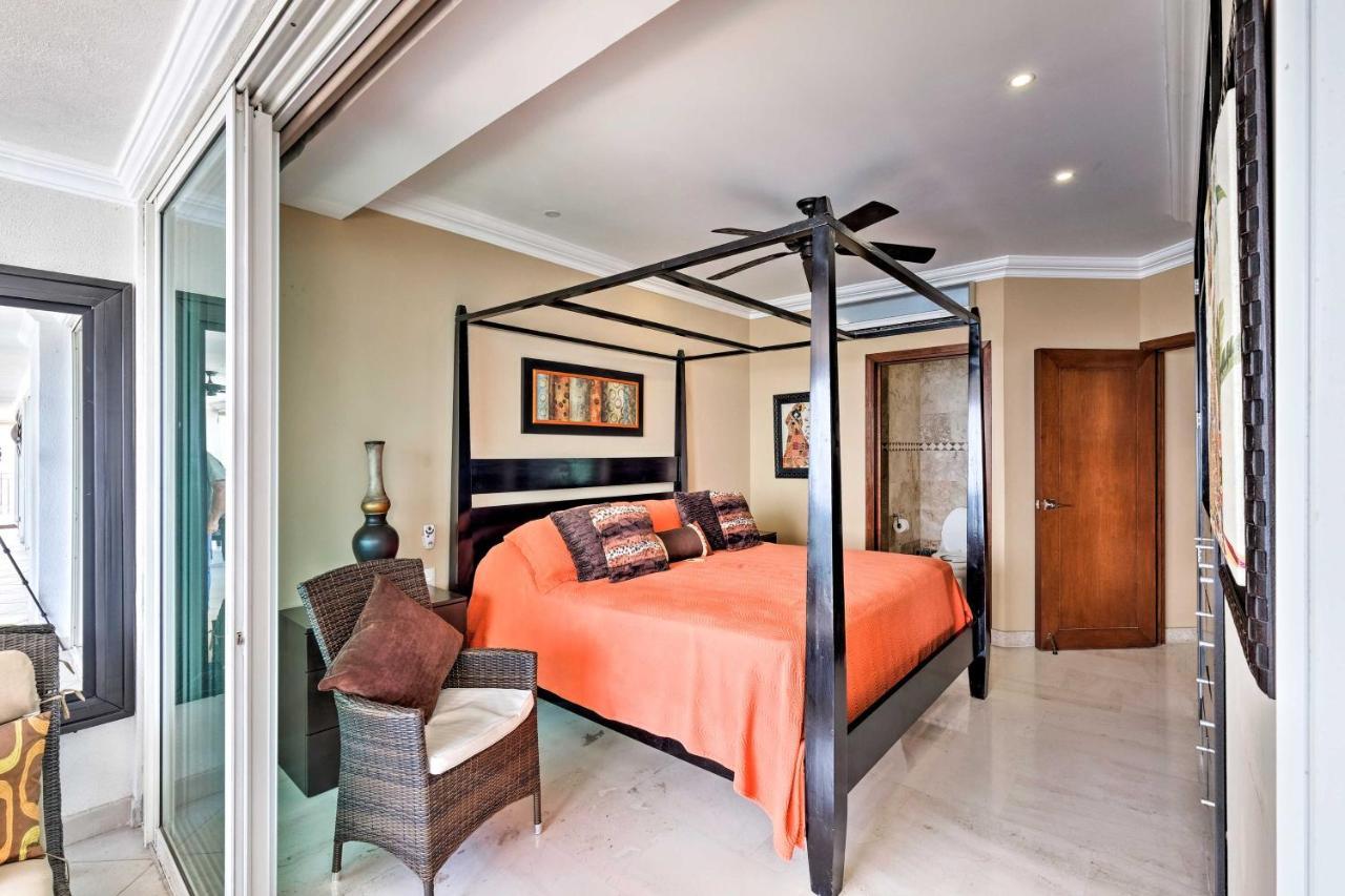 Beachfront With Wraparound Balcony!