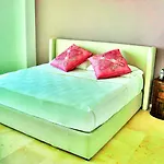Zamora\'S Unlimited Luxury Penthouse
