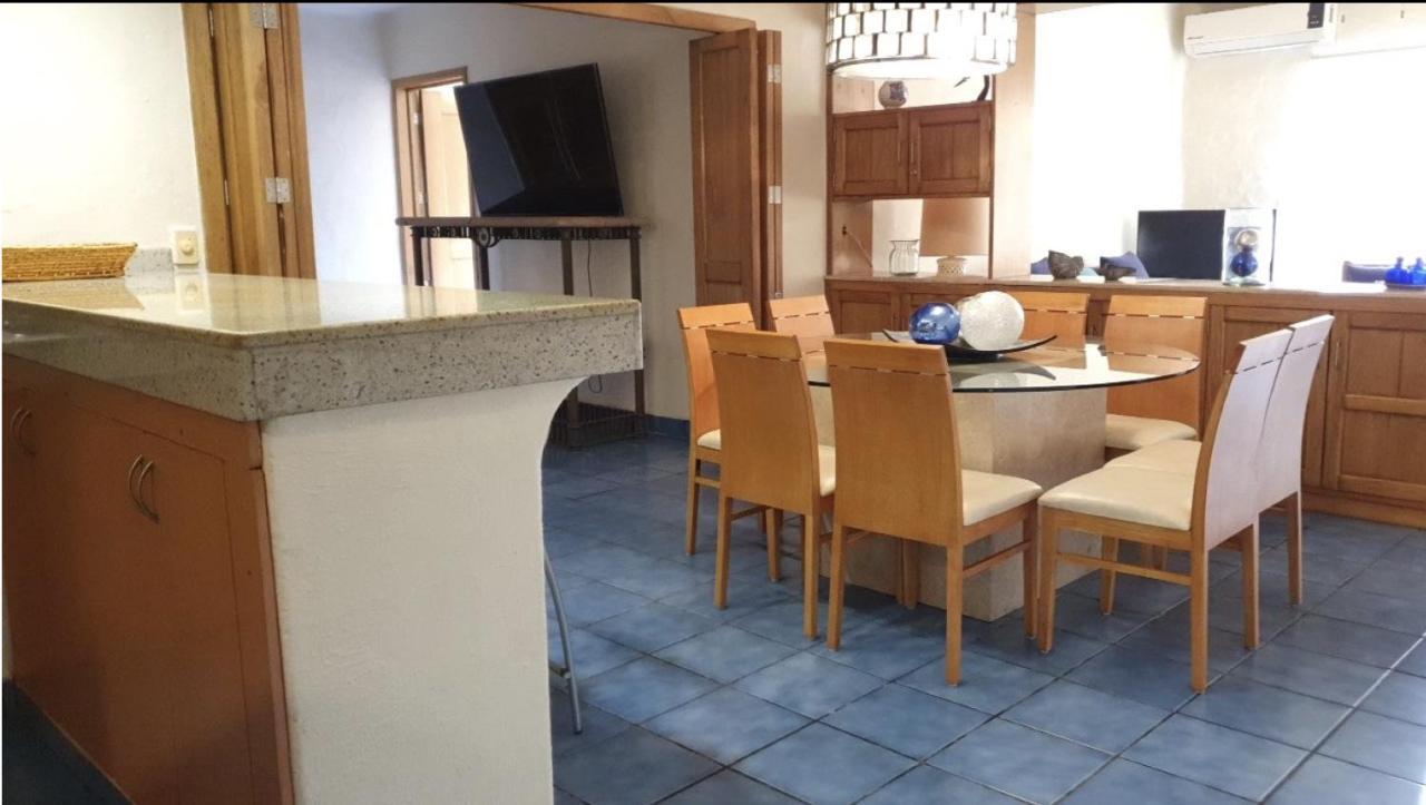 Tules - Huge Beachfront In An Amazing Location Apartamento