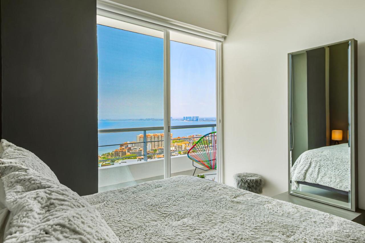 Penthouse Gardenias *