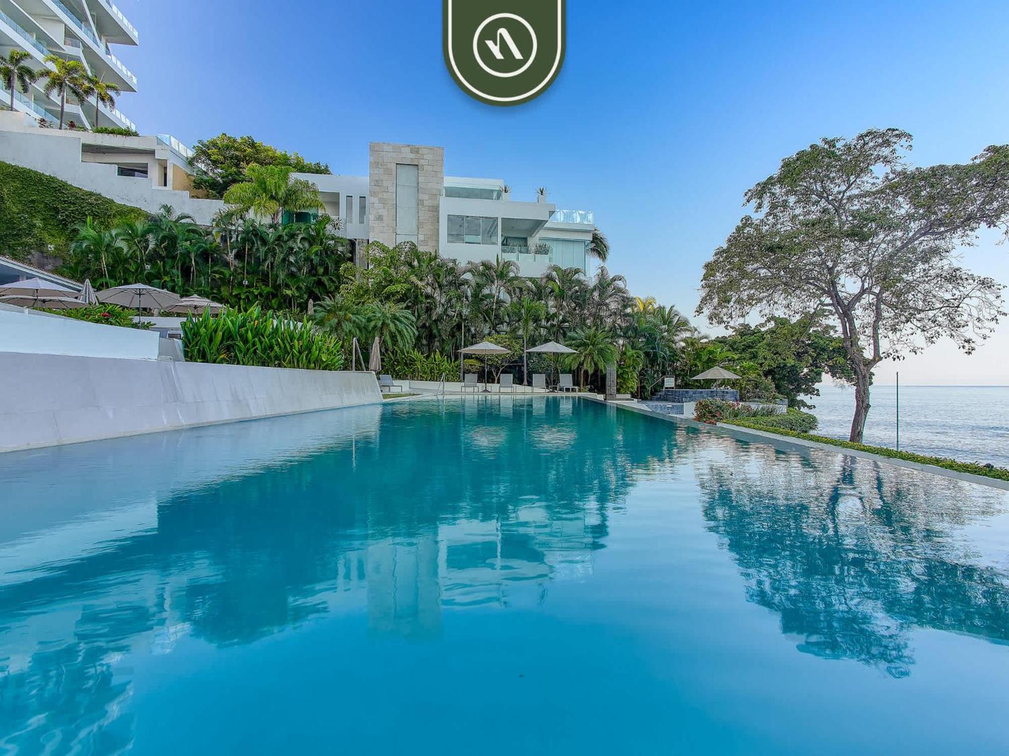 Luxury 3 Bedroom - Beachfront - Multiple Pools Apartment Puerto Vallarta