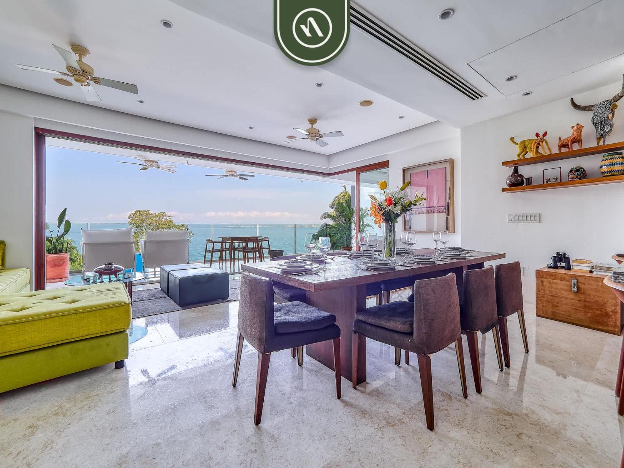 Luxury 3 Bedroom - Beachfront - Multiple Pools