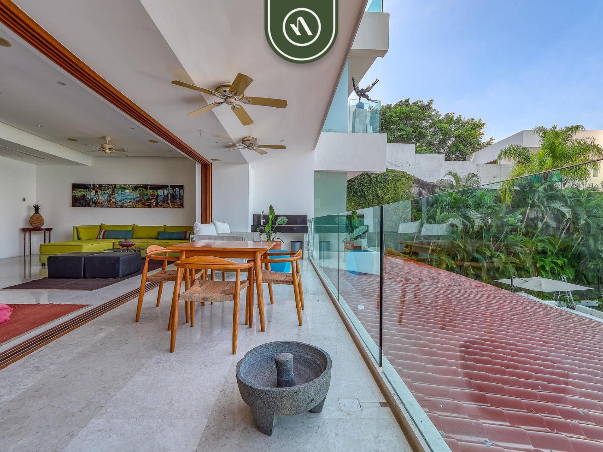 Luxury 3 Bedroom - Beachfront - Multiple Pools * Puerto Vallarta