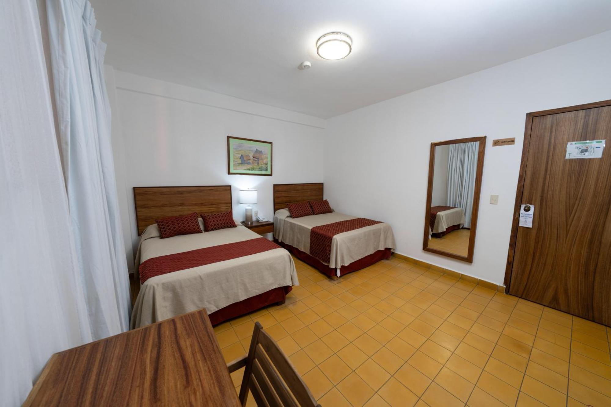 Encino Malecón Centro Hotel