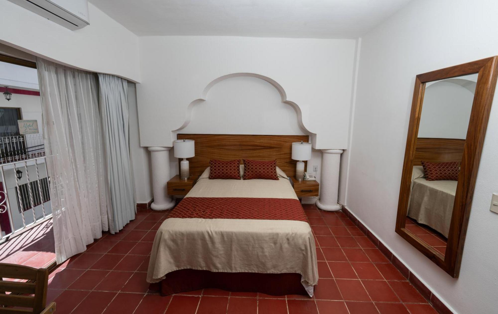 Encino Malecón Centro Hotel 3*