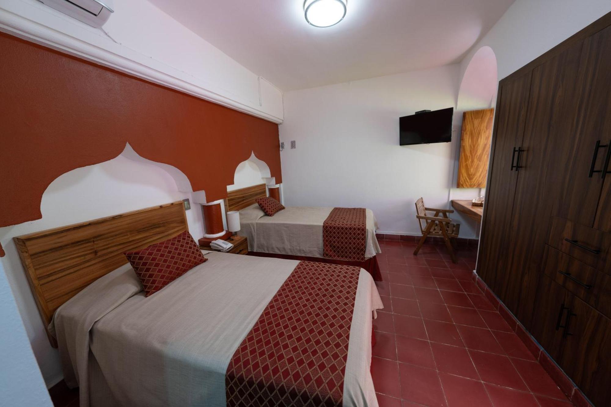 Hotel Encino Malecón Centro
