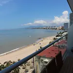PENINSULA VALLARTA , Departamentos Piso 8 y 10 hacia el Mar