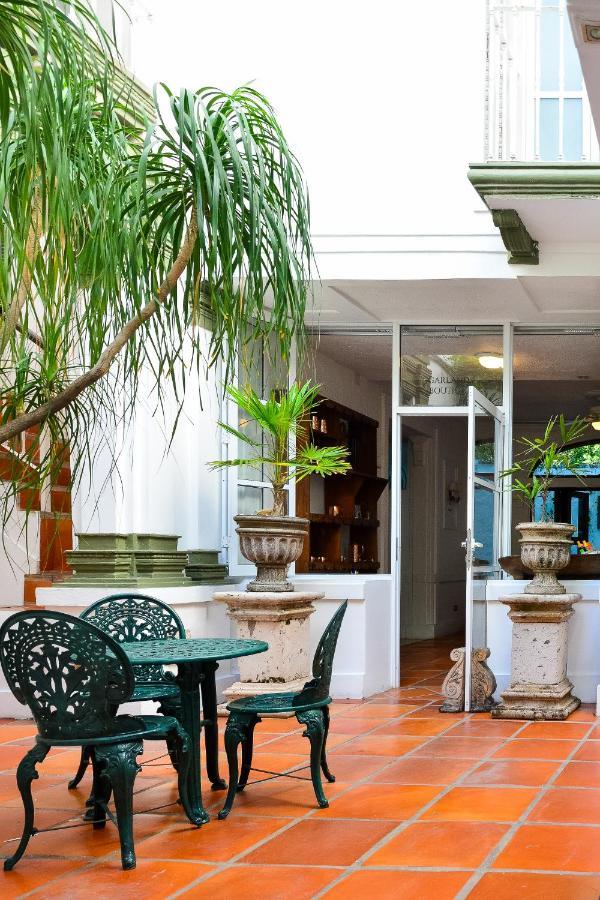 Garlands Del Rio Riverside Boutique Bed and breakfast