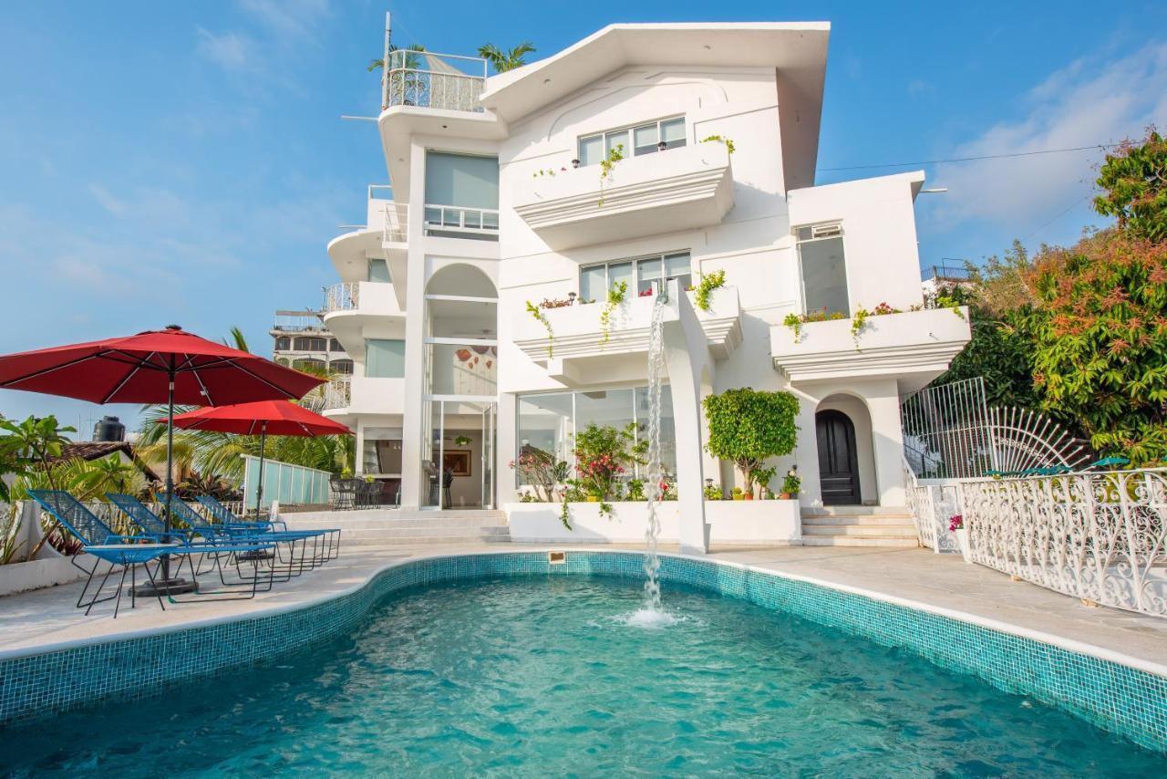 Apartahotel La Casa Blanca